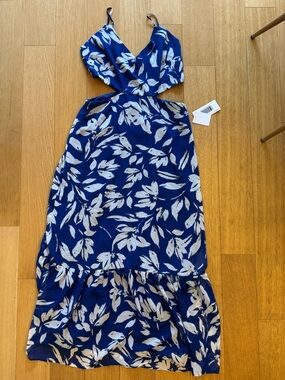 JustFab Blue and White Floral Cutout Sundress